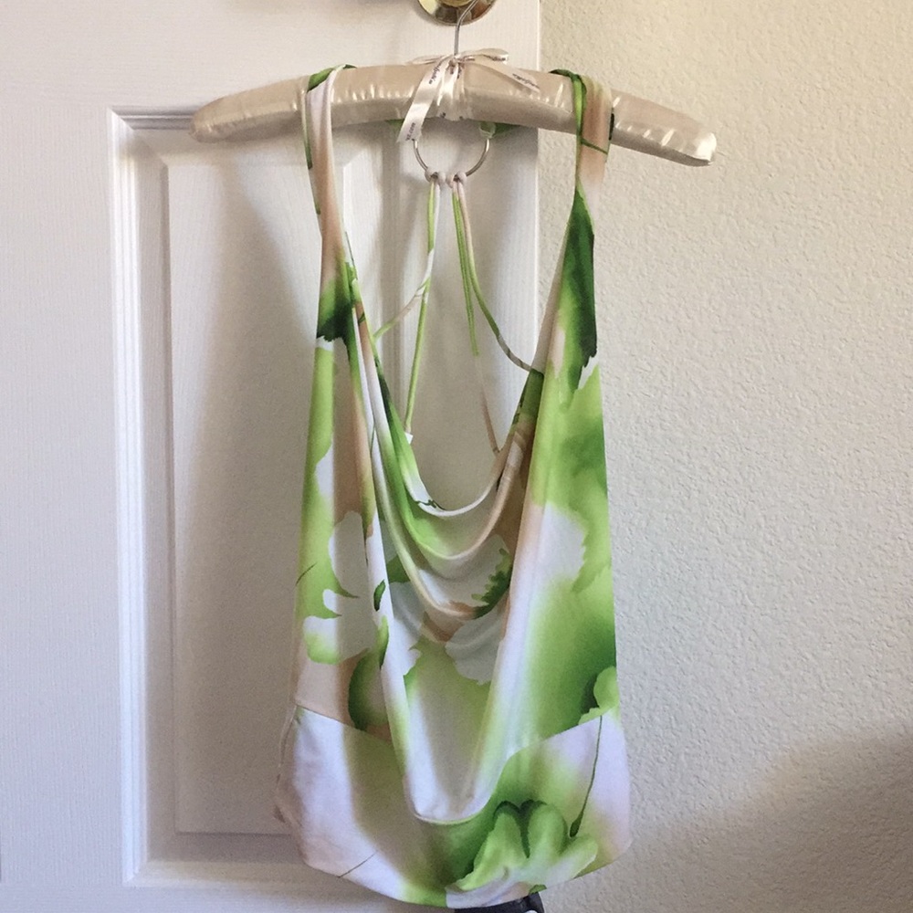 Sexy summer Top sz S - Picture 1 of 3